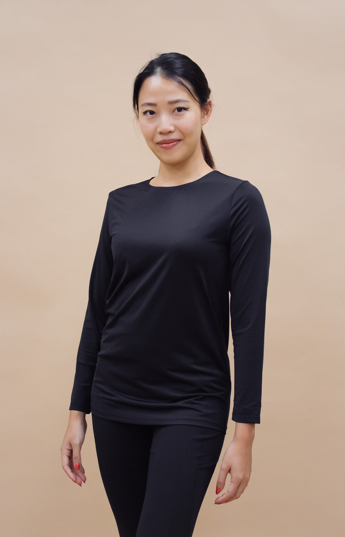 Innerwear GLOWco Exclusive AirLite InnerGlow Crew Neck Top in Black