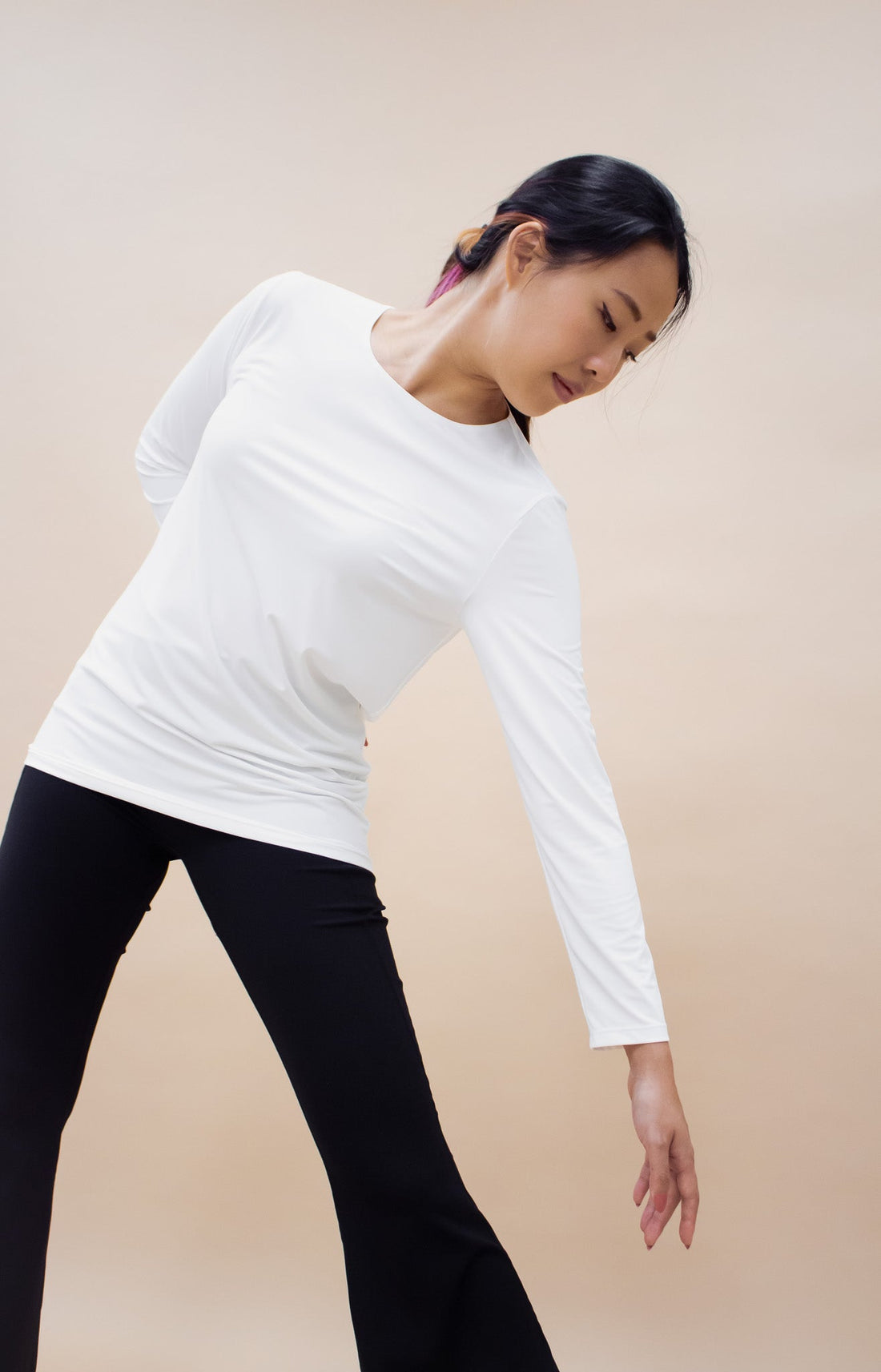 Innerwear GLOWco Exclusive AirLite InnerGlow Crew Neck Top in White