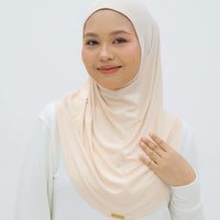Everyday Hijabs GLOWco Exclusive Bamboo Slip-on Maxi in Soft Peach