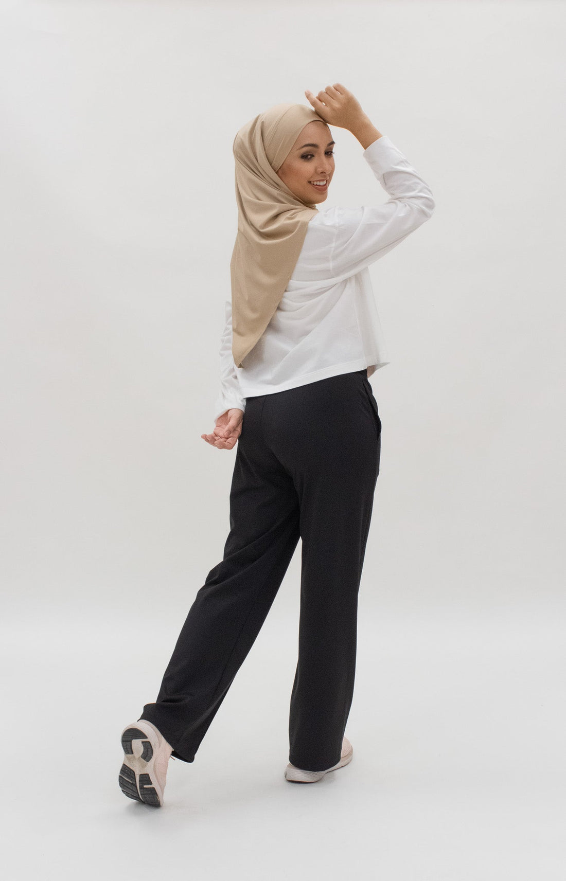 Bottoms GLOWco Exclusive Loose Pants 2.0 in Black