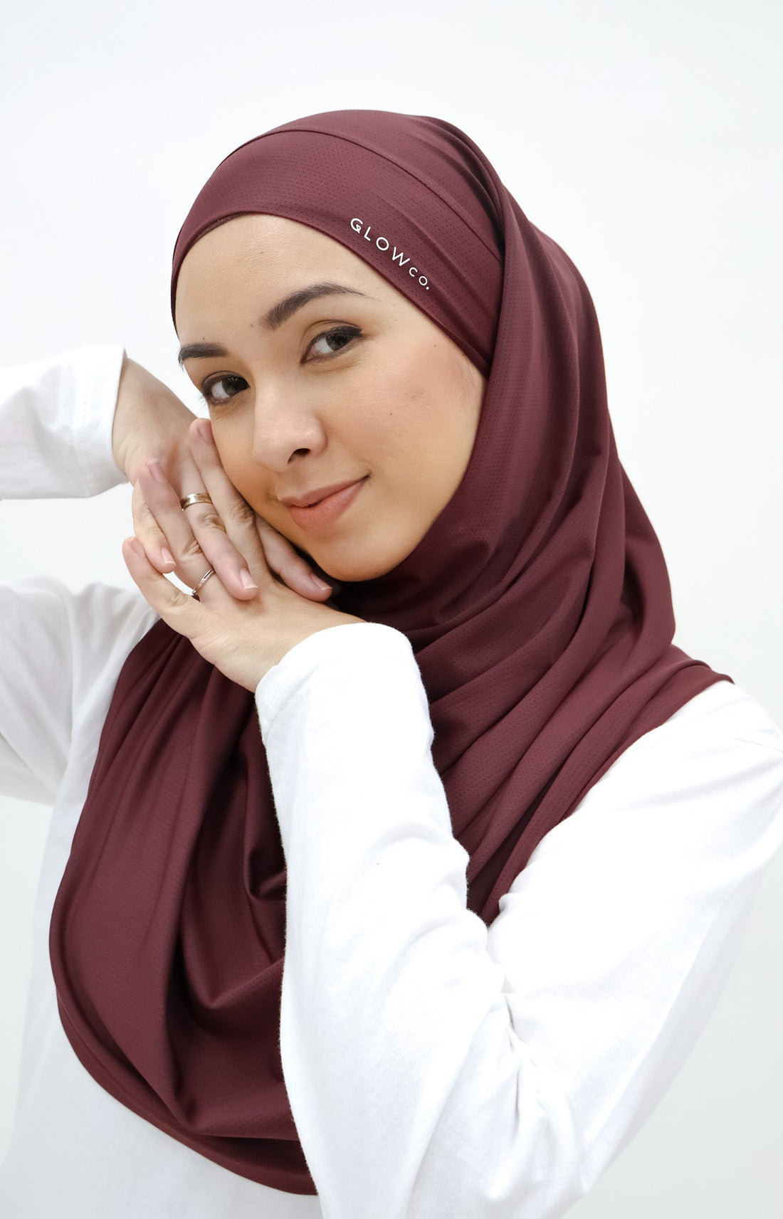 Sports Hijabs GLOWco Exclusive Tie Back MAXI Shawl in Deep Red