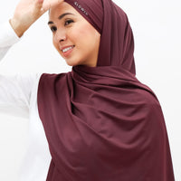 Sports Hijabs GLOWco Exclusive Tie Back MAXI Shawl in Deep Red