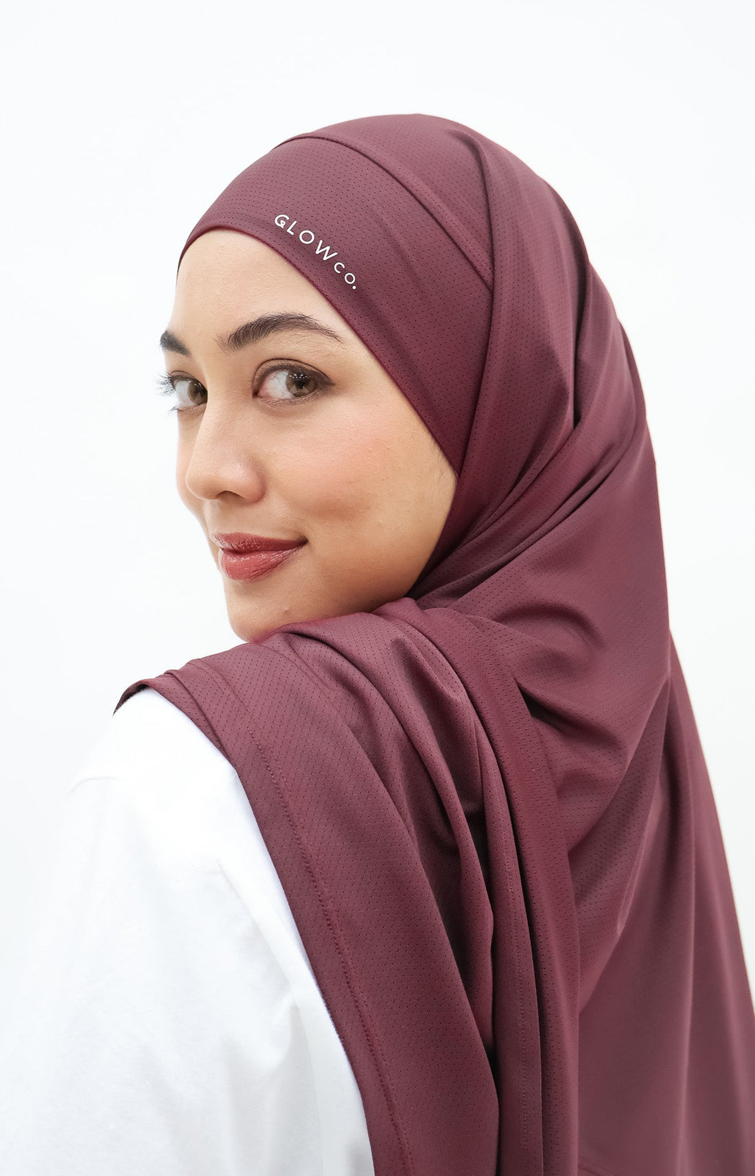 Sports Hijabs GLOWco Exclusive Tie Back Regular Shawl in Deep Red