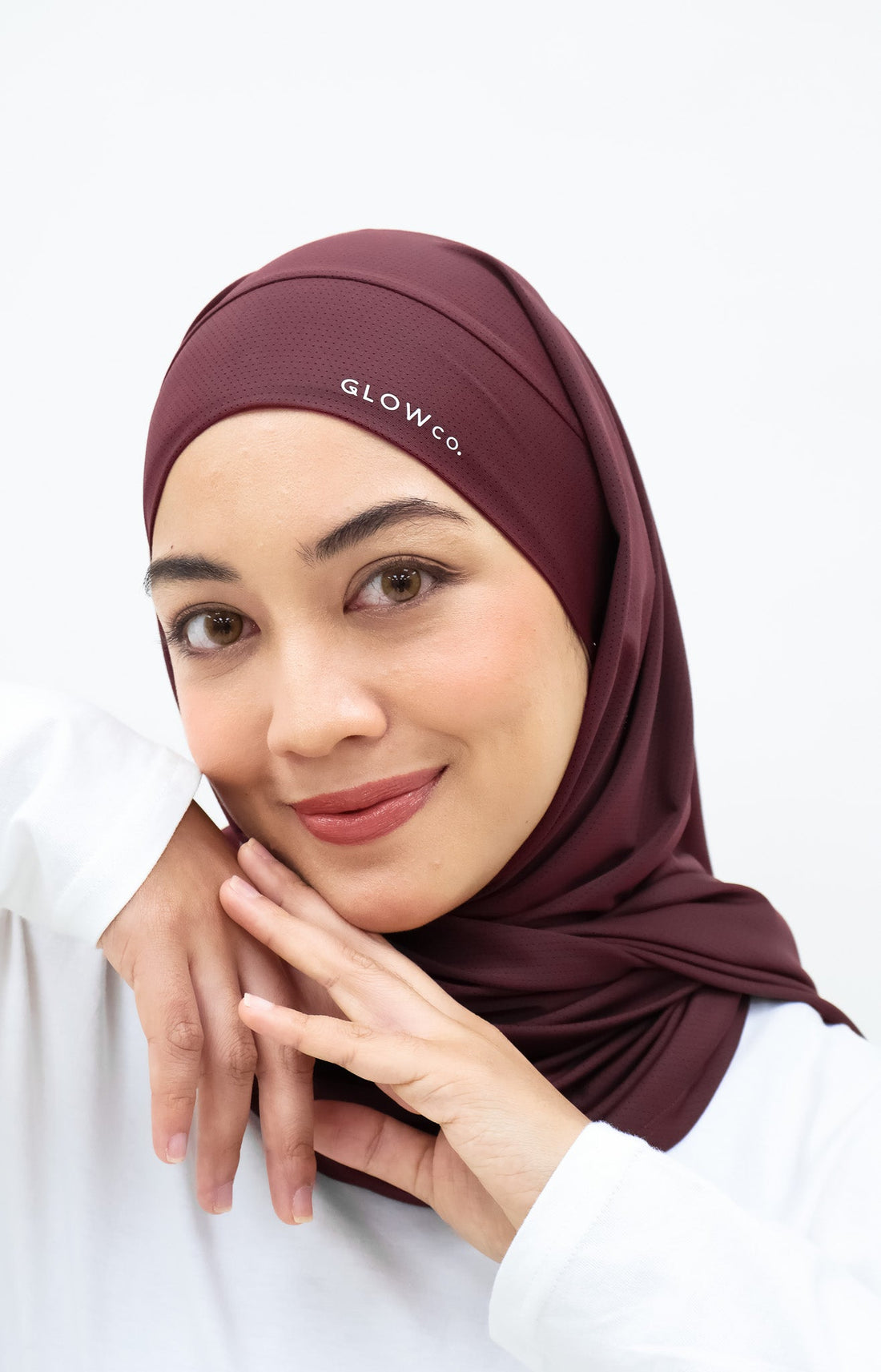 Sports Hijabs GLOWco Exclusive Tie Back Regular Shawl in Deep Red