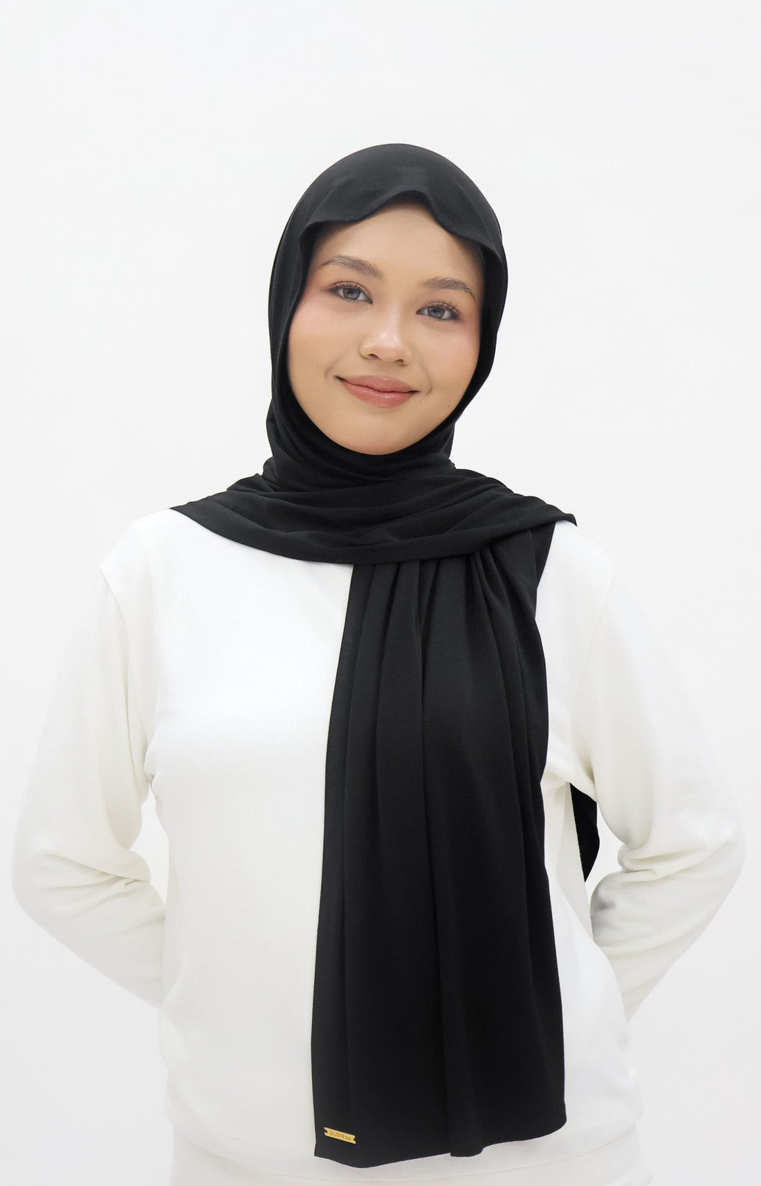Everyday Hijabs GLOWco Exclusive Bamboo Lazy Shawl in Black