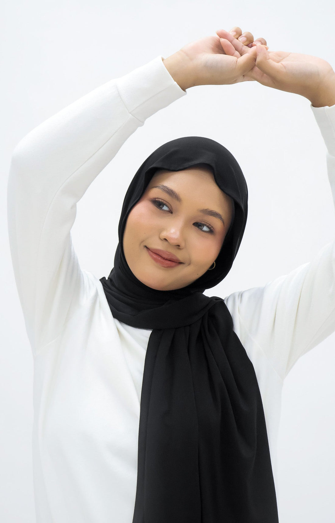 Everyday Hijabs GLOWco Exclusive Bamboo Lazy Shawl in Black