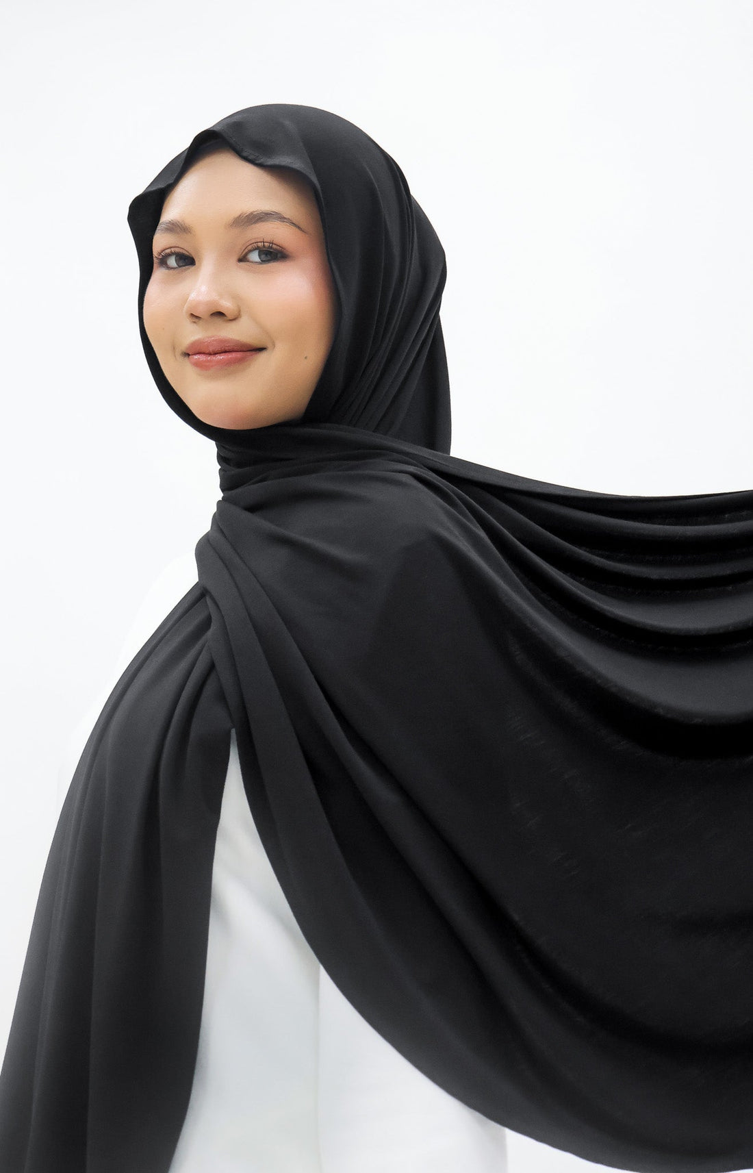 Everyday Hijabs GLOWco Exclusive Bamboo Lazy Shawl in Black