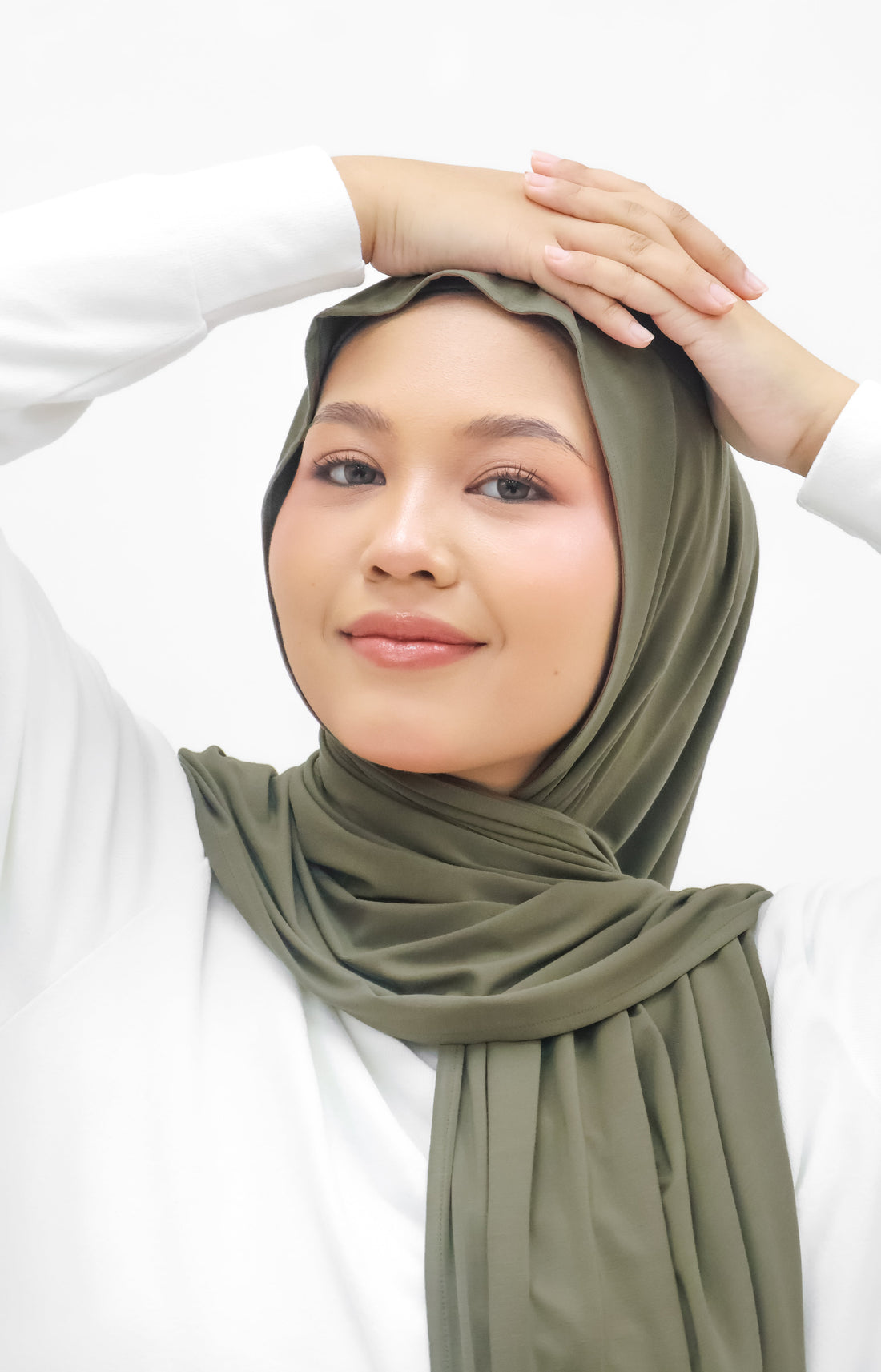 Everyday Hijabs GLOWco Exclusive Bamboo Lazy Shawl in Olive