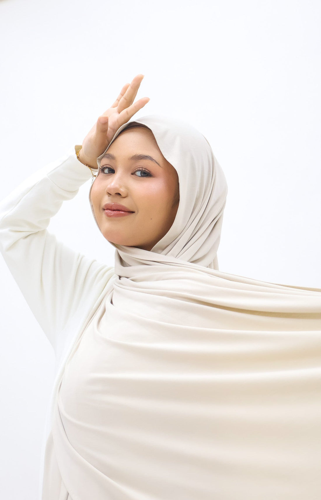 Everyday Hijabs GLOWco Exclusive Bamboo Lazy Shawl in Oyster