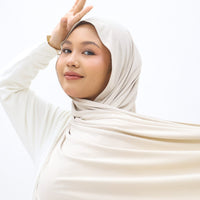 Everyday Hijabs GLOWco Exclusive Bamboo Lazy Shawl in Oyster