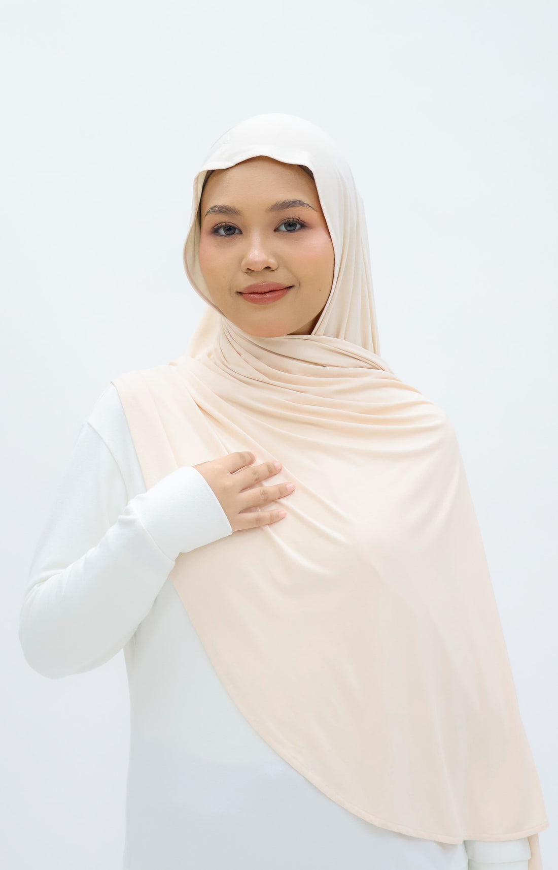 Everyday Hijabs GLOWco Exclusive Bamboo Lazy Shawl in Soft Peach