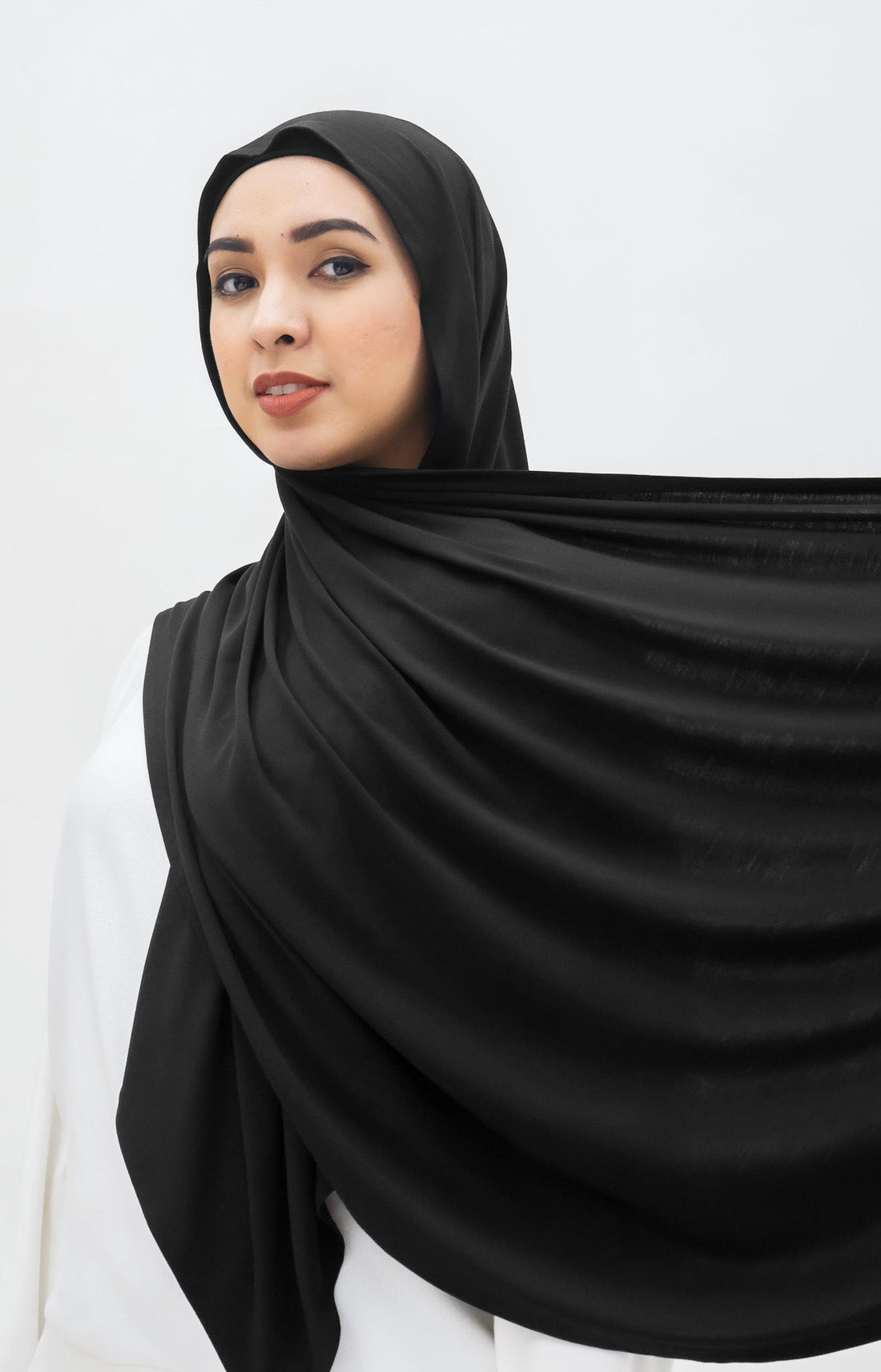 Everyday Hijabs GLOWco Exclusive Bamboo Shawl (with inner) in Black