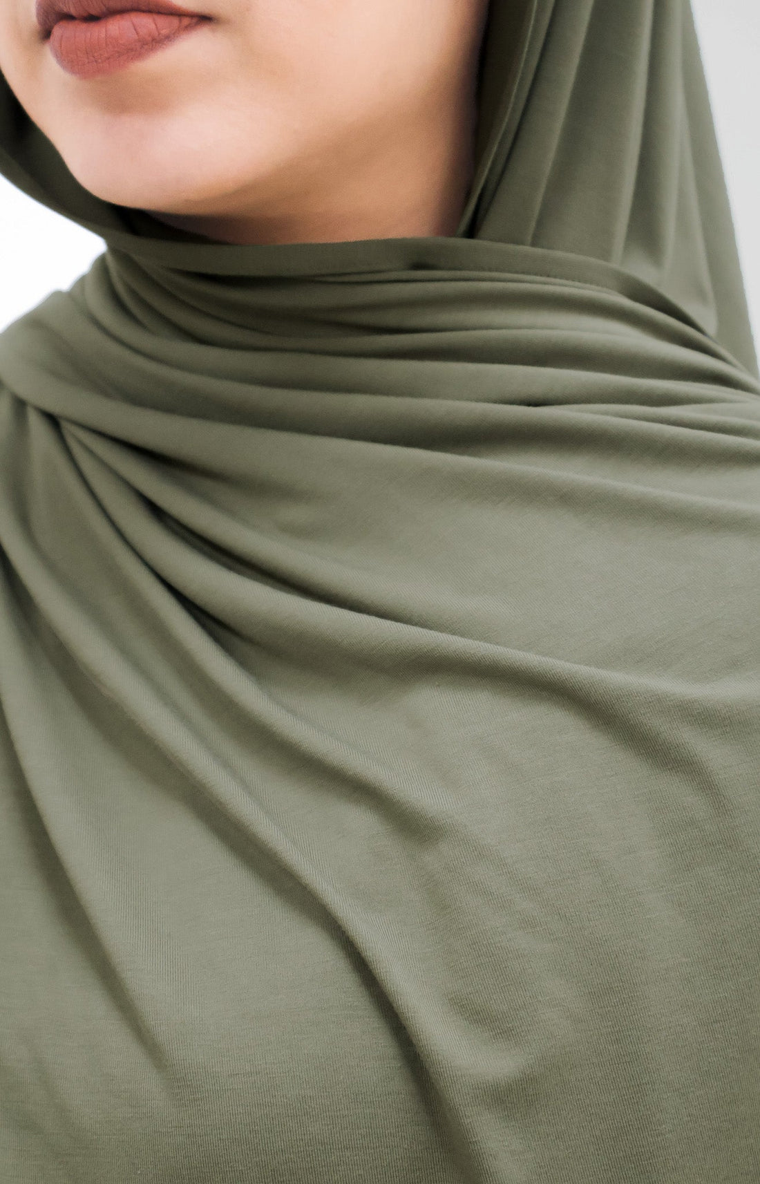 Everyday Hijabs GLOWco Exclusive Bamboo Shawl (with inner) in Olive