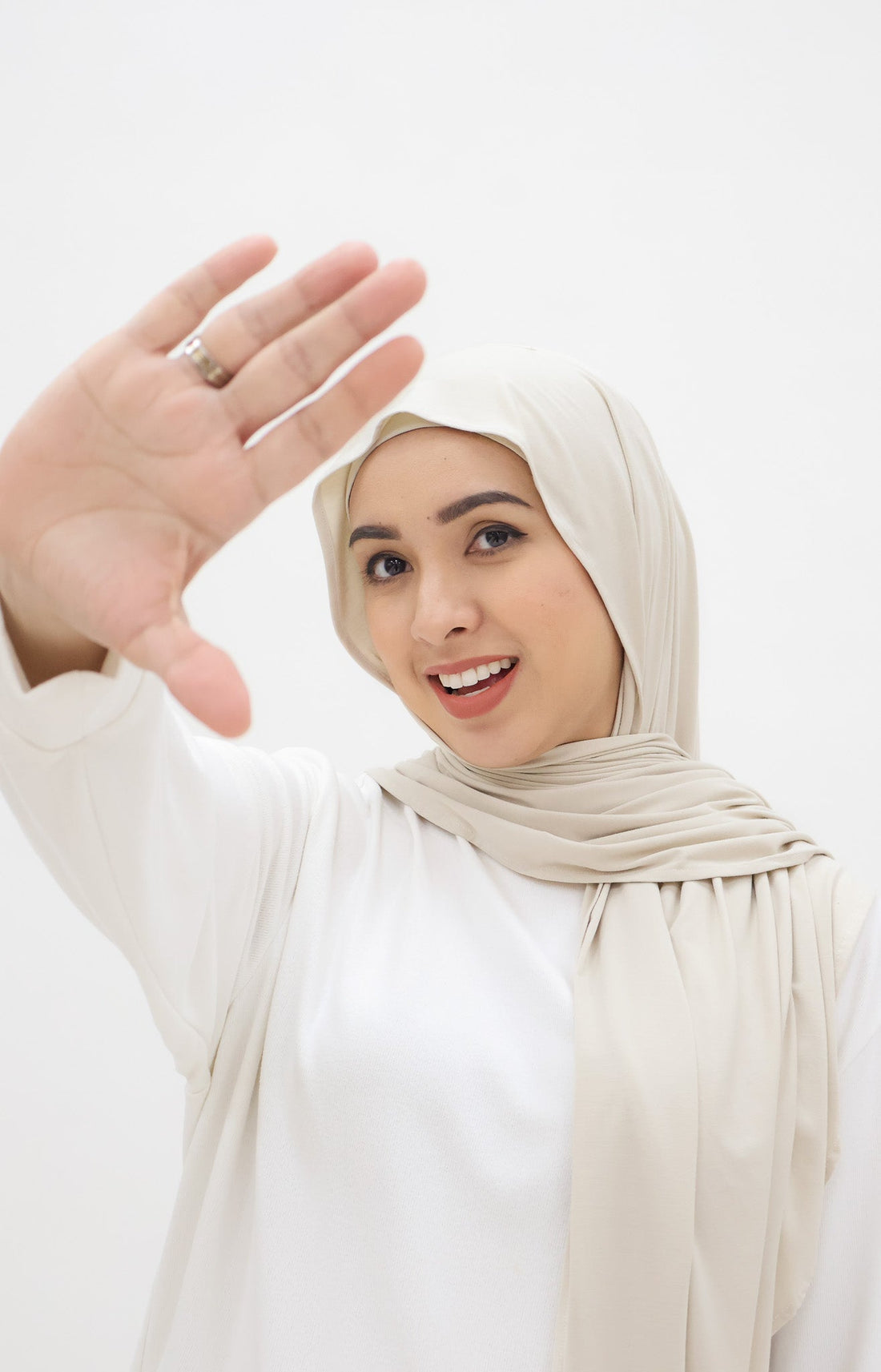 Everyday Hijabs GLOWco Exclusive Bamboo Shawl (with inner) in Oyster