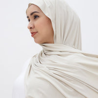 Everyday Hijabs GLOWco Exclusive Bamboo Shawl (with inner) in Oyster