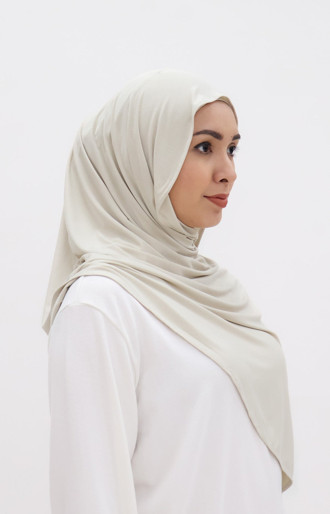 Everyday Hijabs GLOWco Exclusive Bamboo Shawl (with inner) in Oyster