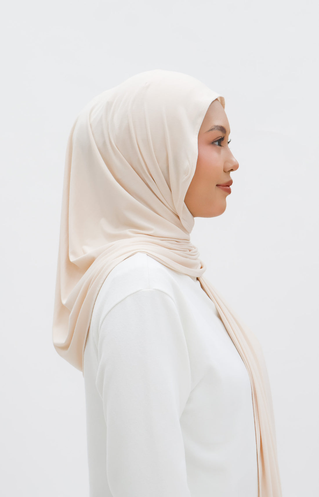 Everyday Hijabs GLOWco Exclusive Bamboo Shawl (with inner) in Soft Peach