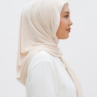 Everyday Hijabs GLOWco Exclusive Bamboo Shawl (with inner) in Soft Peach