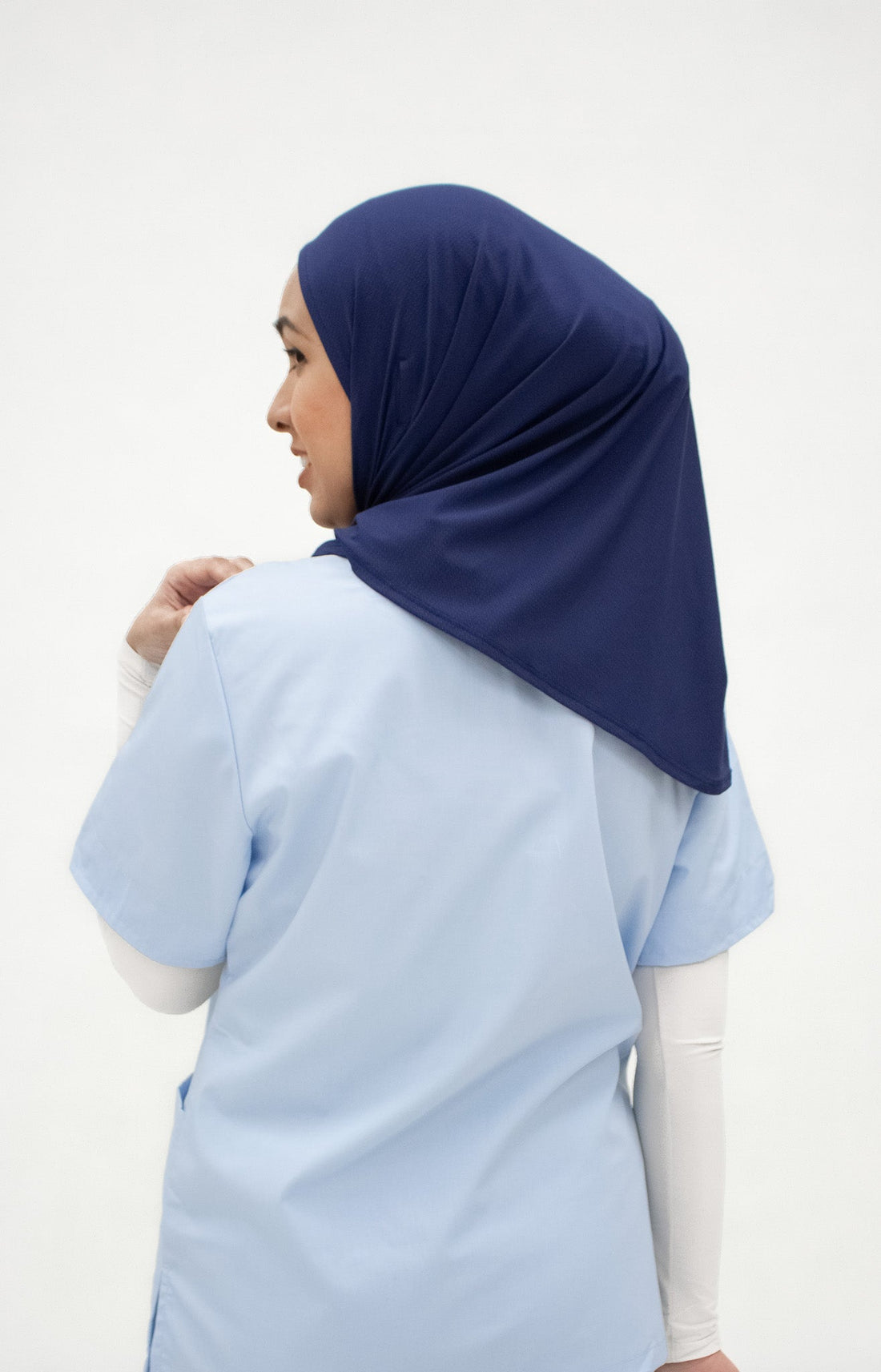 Sports Hijabs GLOWco Exclusive Essential Glow Hijab in Navy Blue