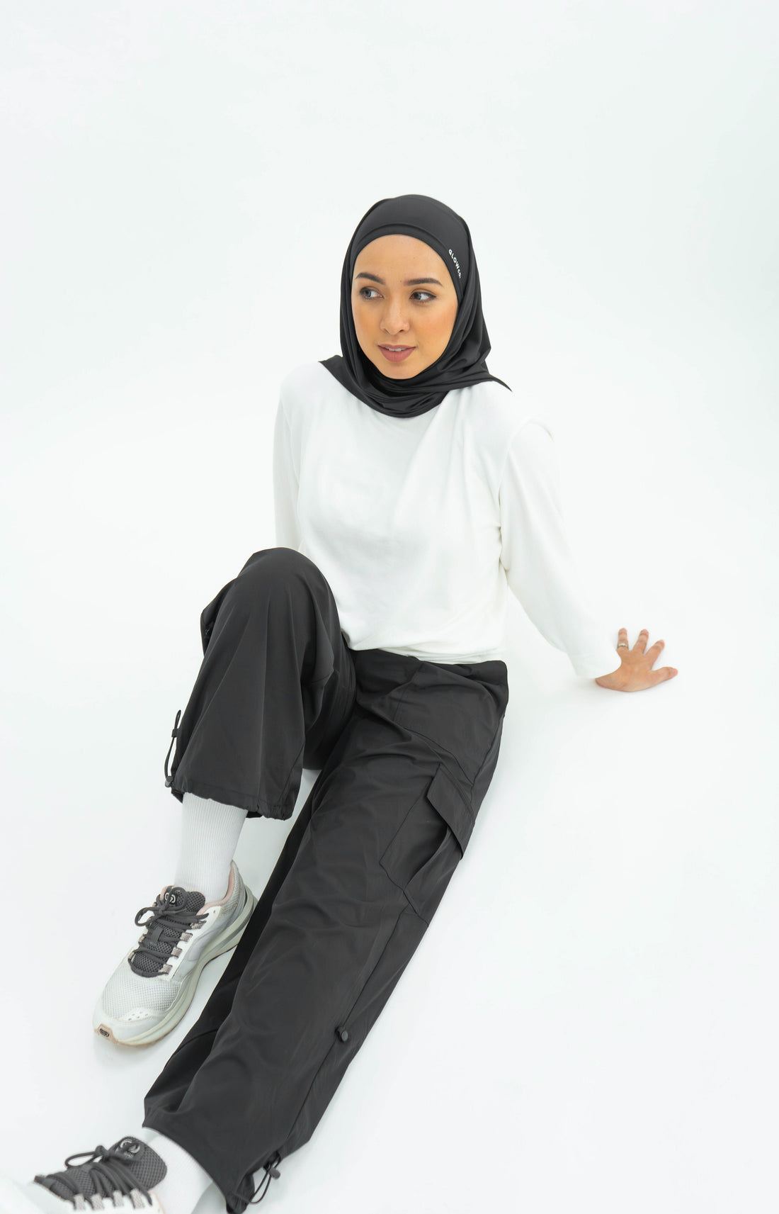 Bottoms GLOWco Exclusive Everyday Street Cargo Pants in Black