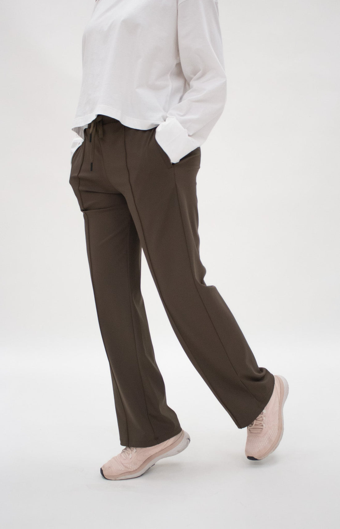 Bottoms GLOWco Exclusive Loose Pants 2.0 in Dark Chocolate