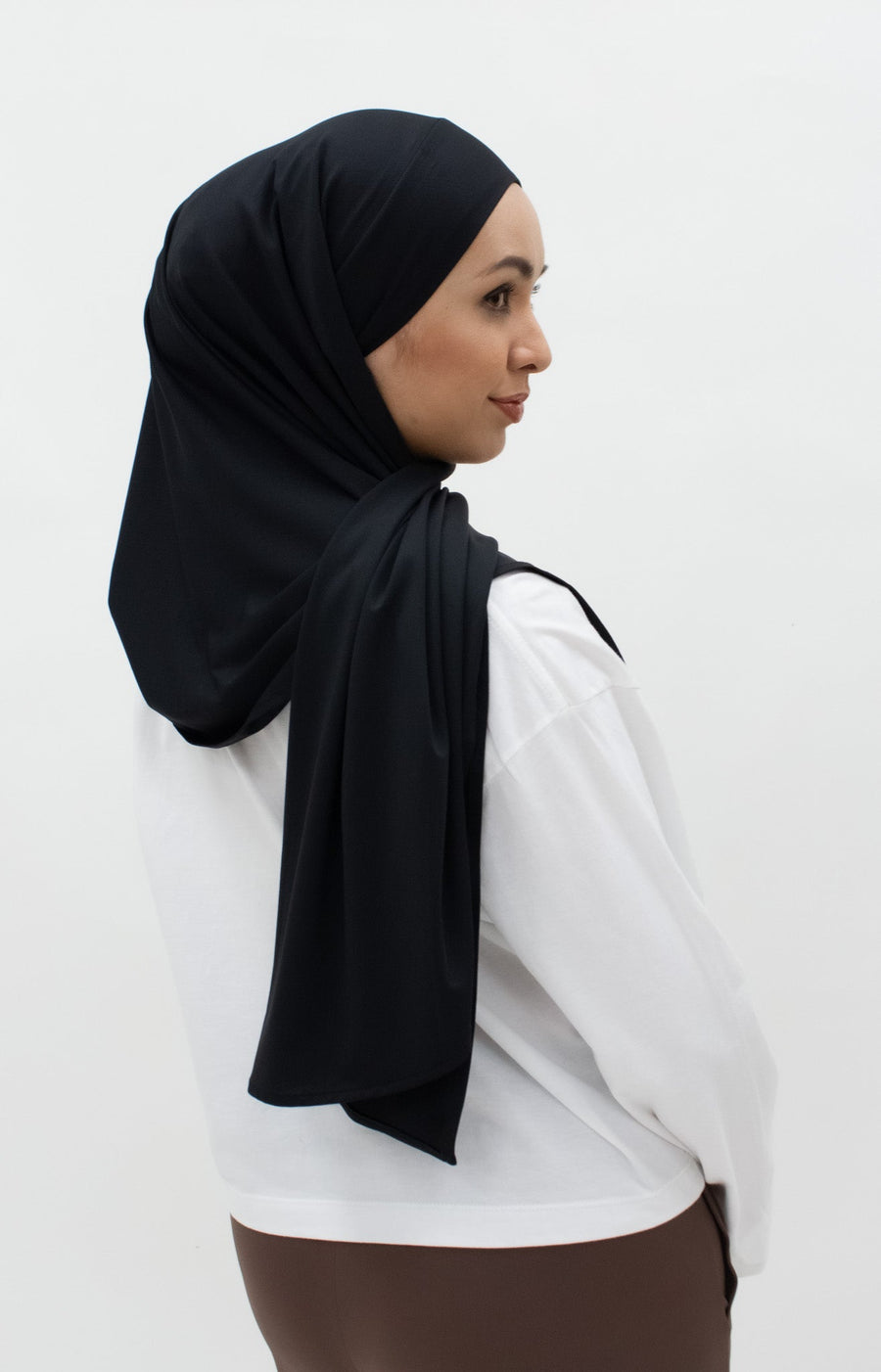 Sports Hijabs GLOWco Exclusive Tie Back MAXI Shawl in Black