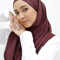 Sports Hijabs GLOWco Exclusive Tie Back MAXI Shawl in Deep Red