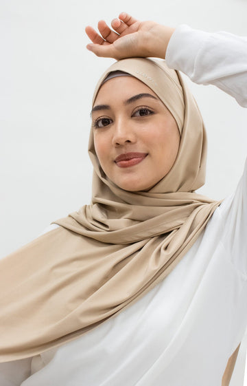Sports Hijabs GLOWco Exclusive Tie Back Regular Shawl in Cuban Sand