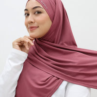 Sports Hijabs GLOWco Exclusive Tie Back Regular Shawl in Wild Berry