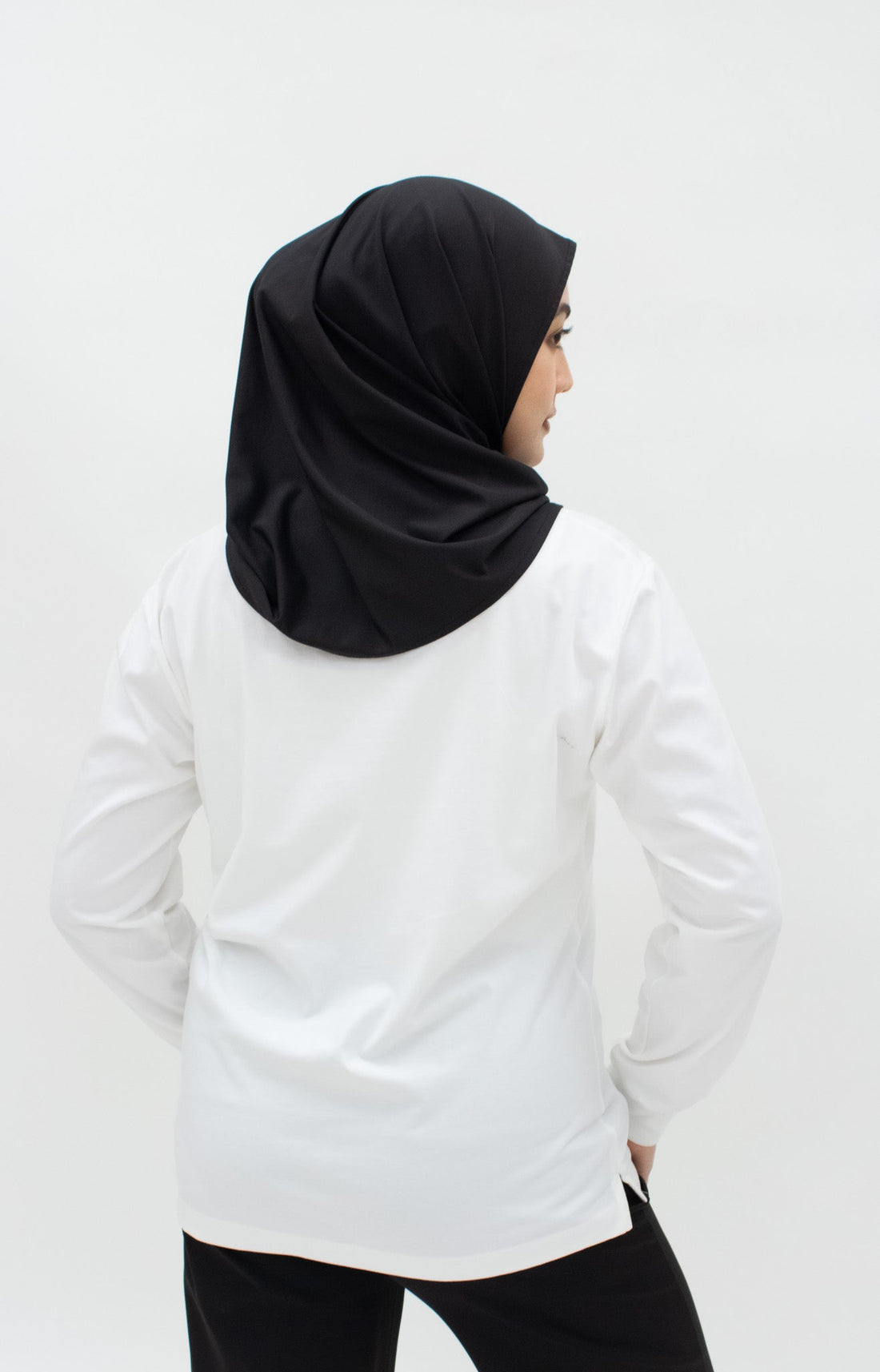 Sports Hijabs GLOWco Exclusive Wrap Shawl in Black